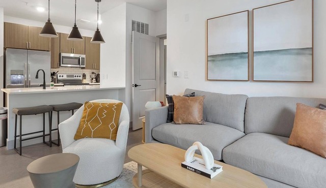 Landing | Spectacular 2BD, Gym, Pool
