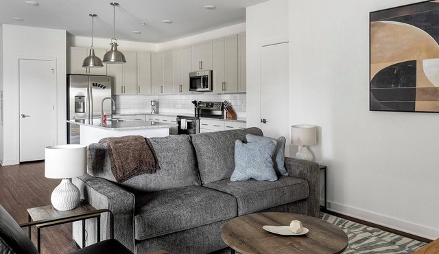 Landing | Spectacular 2BD, Yoga Studio, Gym