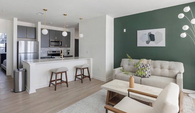 Landing | Spectacular 3BD, Pool, Courtyard