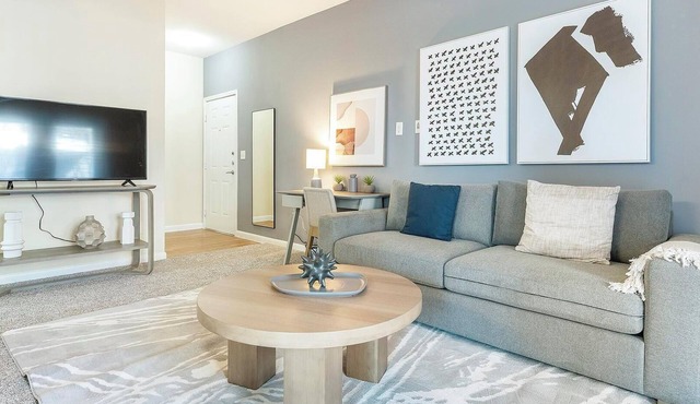 Landing | Stunning 1BD, Clubhouse, Courtyard