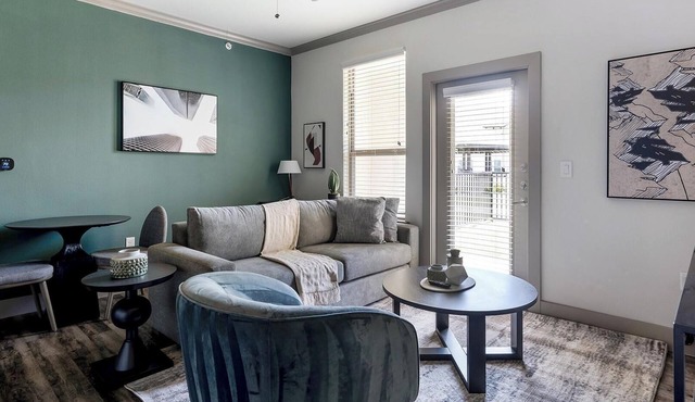 Landing | Stunning 1BD, Courtyard, Clubhouse