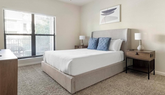 Landing | Stunning 1BD, Gym, Courtyard