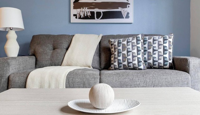 Landing | Stunning 1BD, Gym, Courtyard