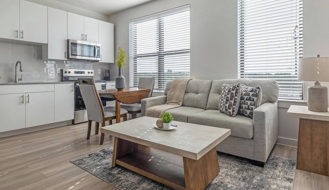 Landing | Stunning 1BD, Gym, Pool