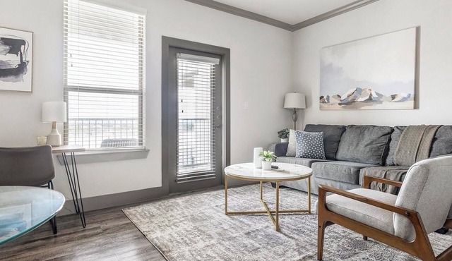 Landing | Stunning 1BD, Gym, Courtyard