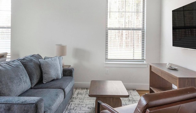 Landing | Stunning 2BD, Gym