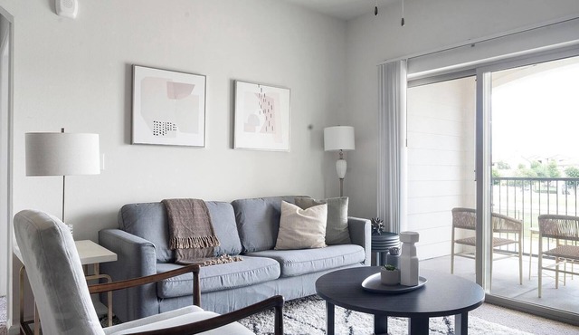 Landing | Stunning 2BD, Gym, Yoga Studio