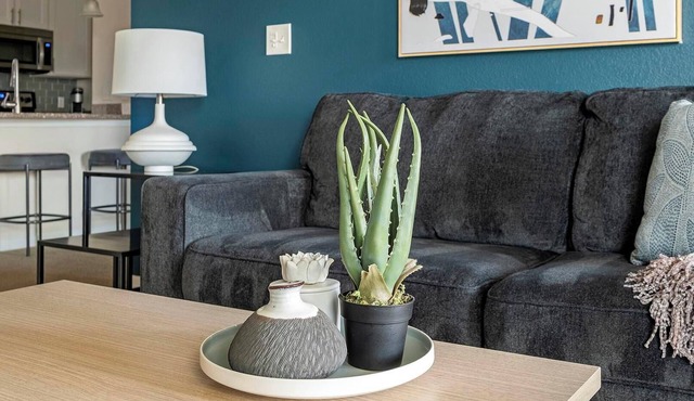 Landing | Stunning 2BD, Clubhouse, Gym