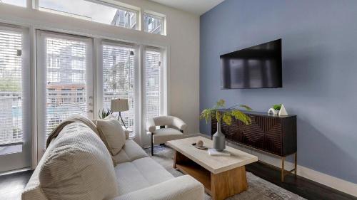 Landing Stunning Studio in Bricktown