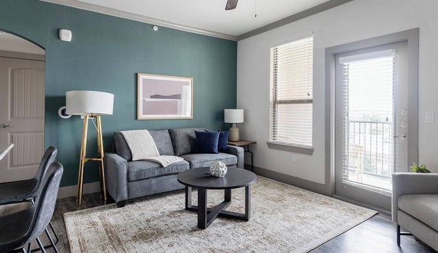 Landing | Stylish 1BD, Courtyard, Clubhouse