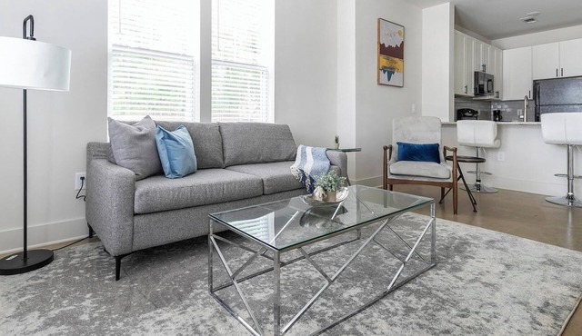 Landing | Stylish 1BD, Gym, Pool