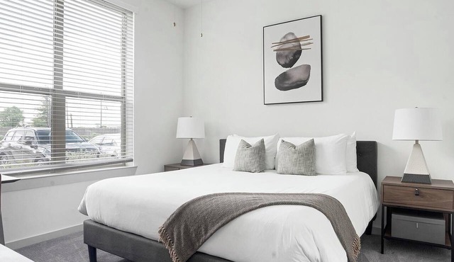 Landing | Stylish 1BD, Gym, Clubhouse