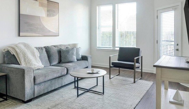 Landing | Stylish 1BD, Gym, Clubhouse