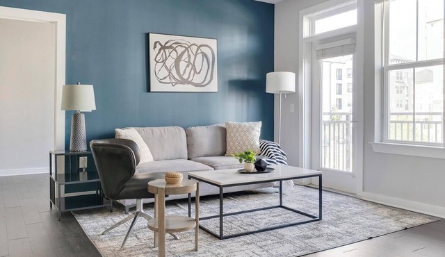 Landing | Stylish 1BD, Pool, Gym