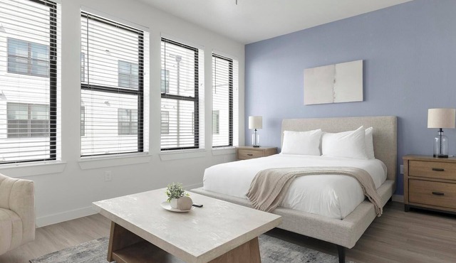 Landing | Stylish Studio, Gym, Pool