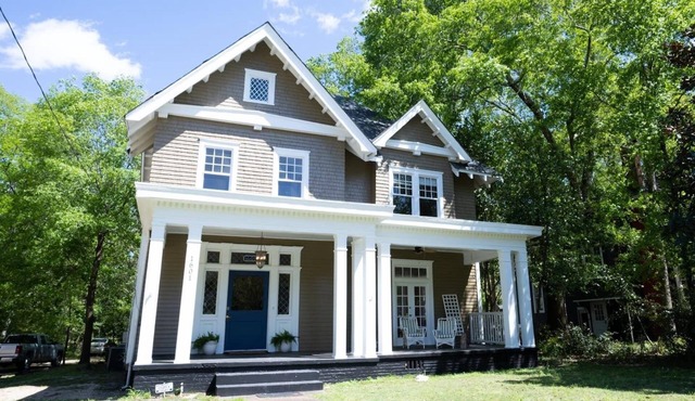 Large 5BR Home | Steps from the Capitol