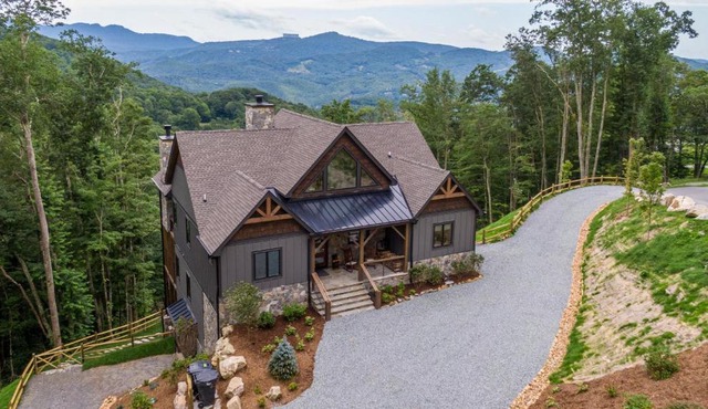 Livin' Lodge at Eagles Nest