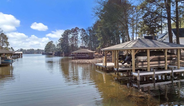 Lizard Creek Retreat | Pet-Friendly | New Boathouse