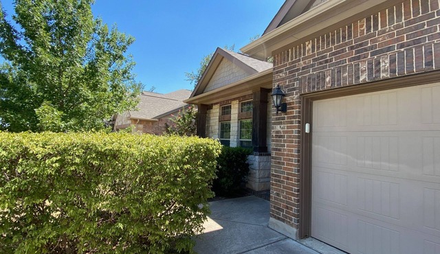 Lovely One-Story Family Home: Gateway to Austin Area Fun! 1000Mb ATT Internet