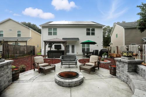 Lowcountry Luxury Near Palmetto Bluff home