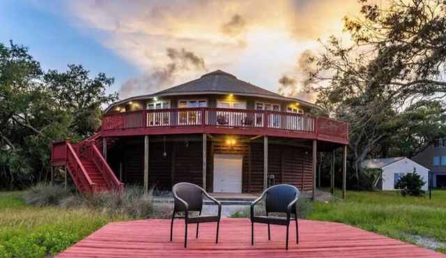 LOWCOUNTRY OASIS - Round House on St Helena