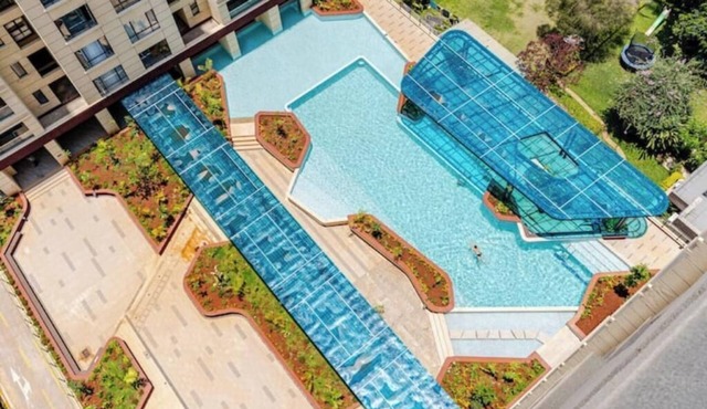 Lucullan spacious/pool/gym/kingbed at yaya center in Nairobi