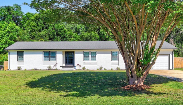 Luxe 3BR Retreat Minutes to Wrightsville Beach!