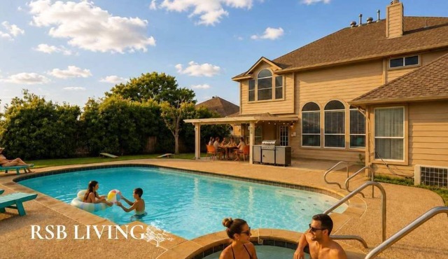 Luxury 6BR 2.5BA Home with Pool Cinema & Game Room