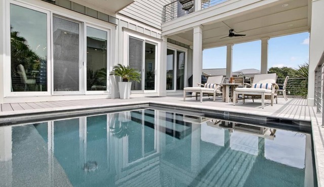 Luxury Beach Home w/Pool, Rooftop Deck & Putting Green