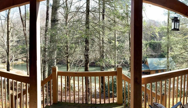 Luxury Cabin Overlooking Large Trout Pond on Former Summer Camp. Come & Play