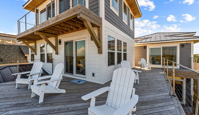 Luxury High-End Ocean Front Home with Private Pool and Hut Tub