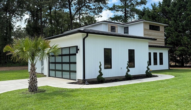 Luxury Modern Farmhouse Retreat