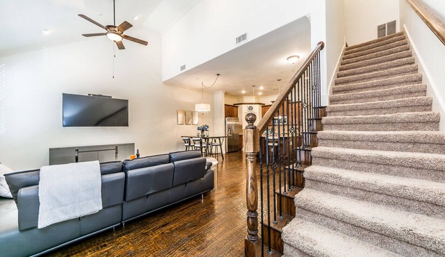 Luxury Modern Townhome at Shops @ Legacy
