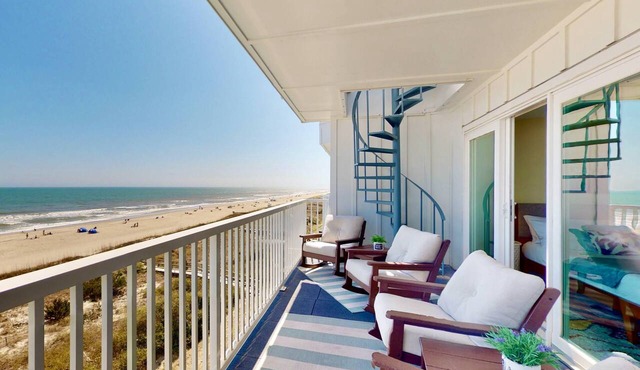 Luxury Oceanfront Top Floor Condo w/Rooftop Deck, Stunning Views, Pool & Elevator in Downtown CB