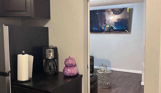 Marvelous studio apartment with AC in vibrant Elizabeth