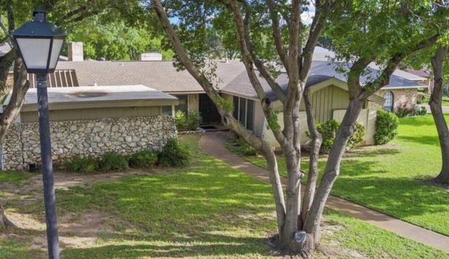 MCM shared home with queen room and full bath in charming Duncanville