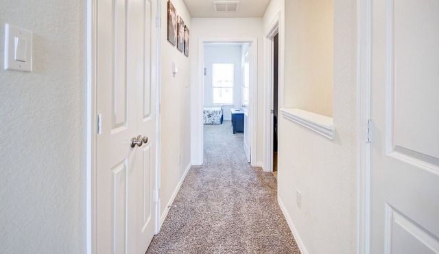 Meticulously-maintained 3-BR Home w/ Backyard - Double Story