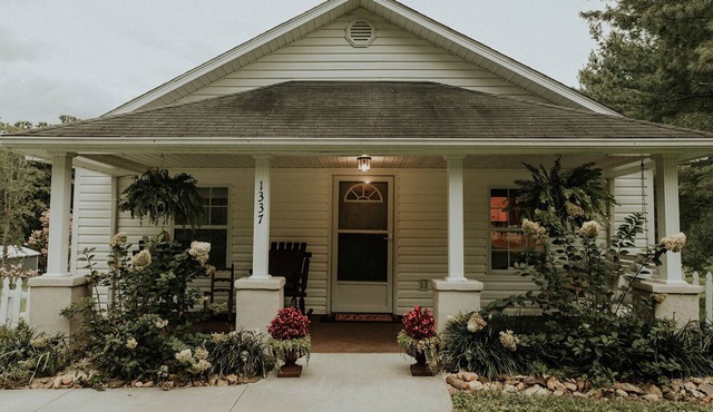 Minutes from lake, trails, and town!