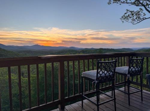 Misty Ridge Retreat