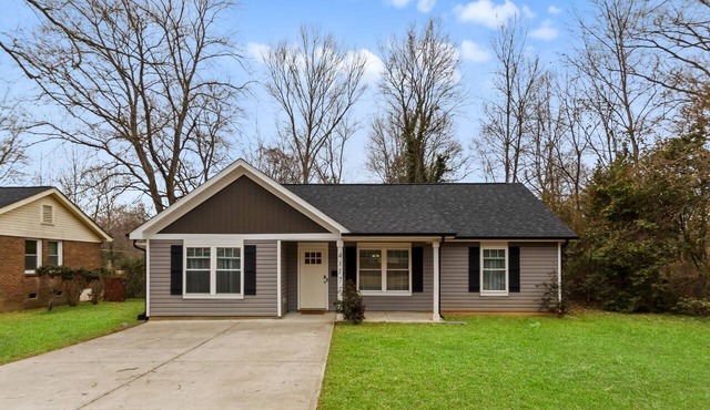 Modern Charlotte Retreat Near Uptown