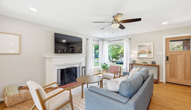 Modern & Cozy 3BR near UTA/AT&T