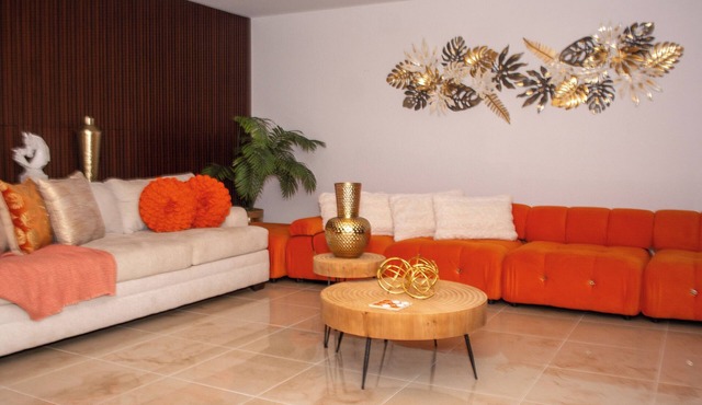 Moderna y elegante casa de campo, cerca del centro de Ocala, ideal para famlias