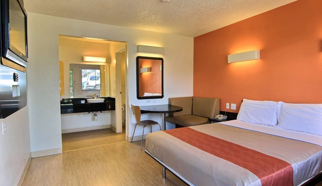 Motel 6 Austin, TX - North Central