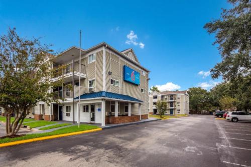 Motel 6-Jacksonville, FL - South