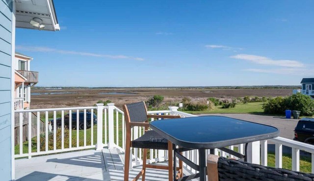 My Happy Place 2.0 - Intracoastal Views - Quiet Residential Street