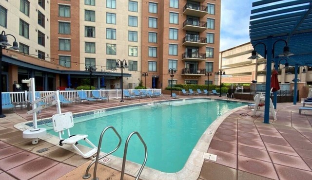 National Harbor | Pool & DC Access | 3BR Sleeps 10