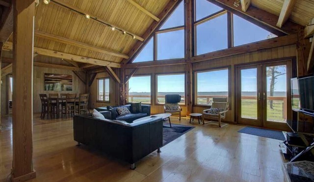 Nautical Getaway-Sound Front Home in Beaufort