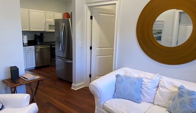 NEW - Most affordable 1 bedroom close to Downtown 4 miles & Beach 6 miles