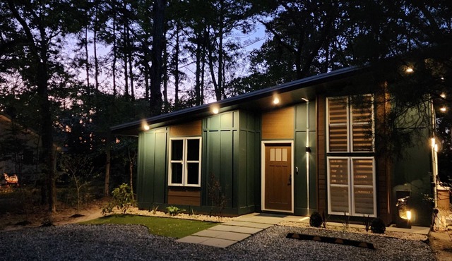 New, unique custom-built cottage, between Savannah and Tybee Island.