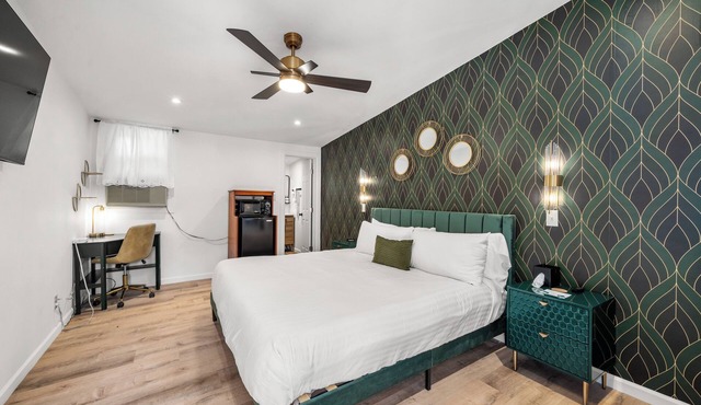 Newly Renovated | Luxury Retreat